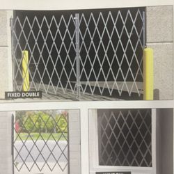 Folding Secueity Gate Hevy Duty.  20 Pies