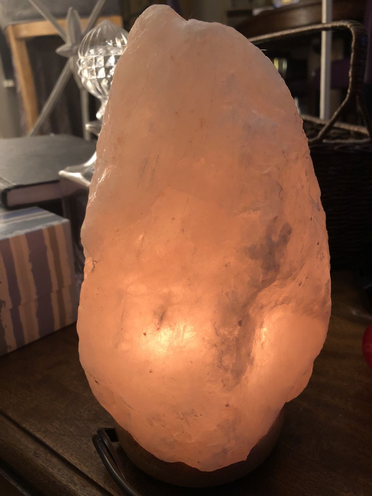 Himalayan Salt Crystal Lamp Therapeutic Air Purifier NIB