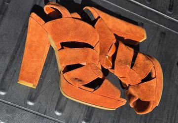Jessica Simpson Brown Chunky  Heel  Size 8