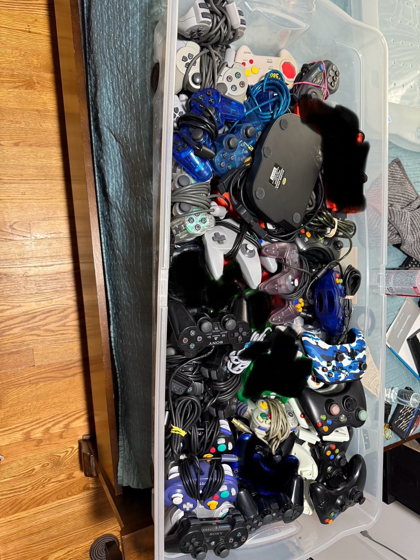 video game controllers $20 each (Genesis,NES,N64,PS1,PS2,PS3,Xbox,xbox 360)