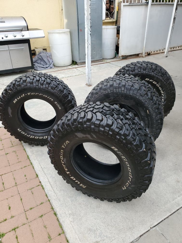 Bf goodrich 33x12 50r15 mud terrain for sale in lynwood ca offerup