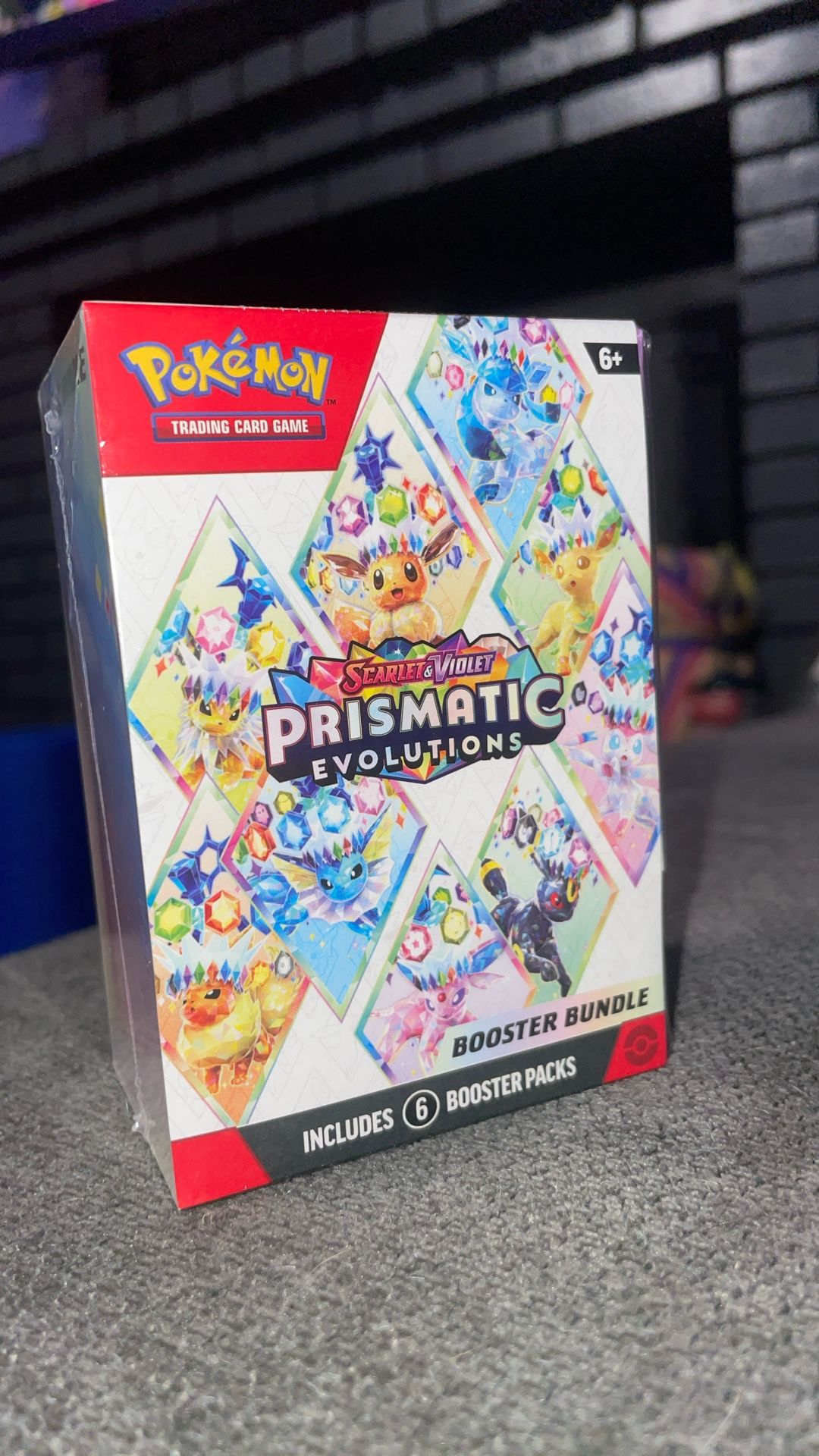 Pokémon Prismatic Evolutions Booster Bundle