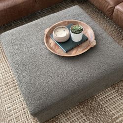 Ottoman w/ Storage