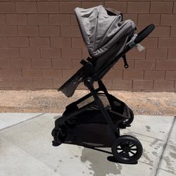 Evenflo Pivot Stroller Gray/Black Good Condition $60