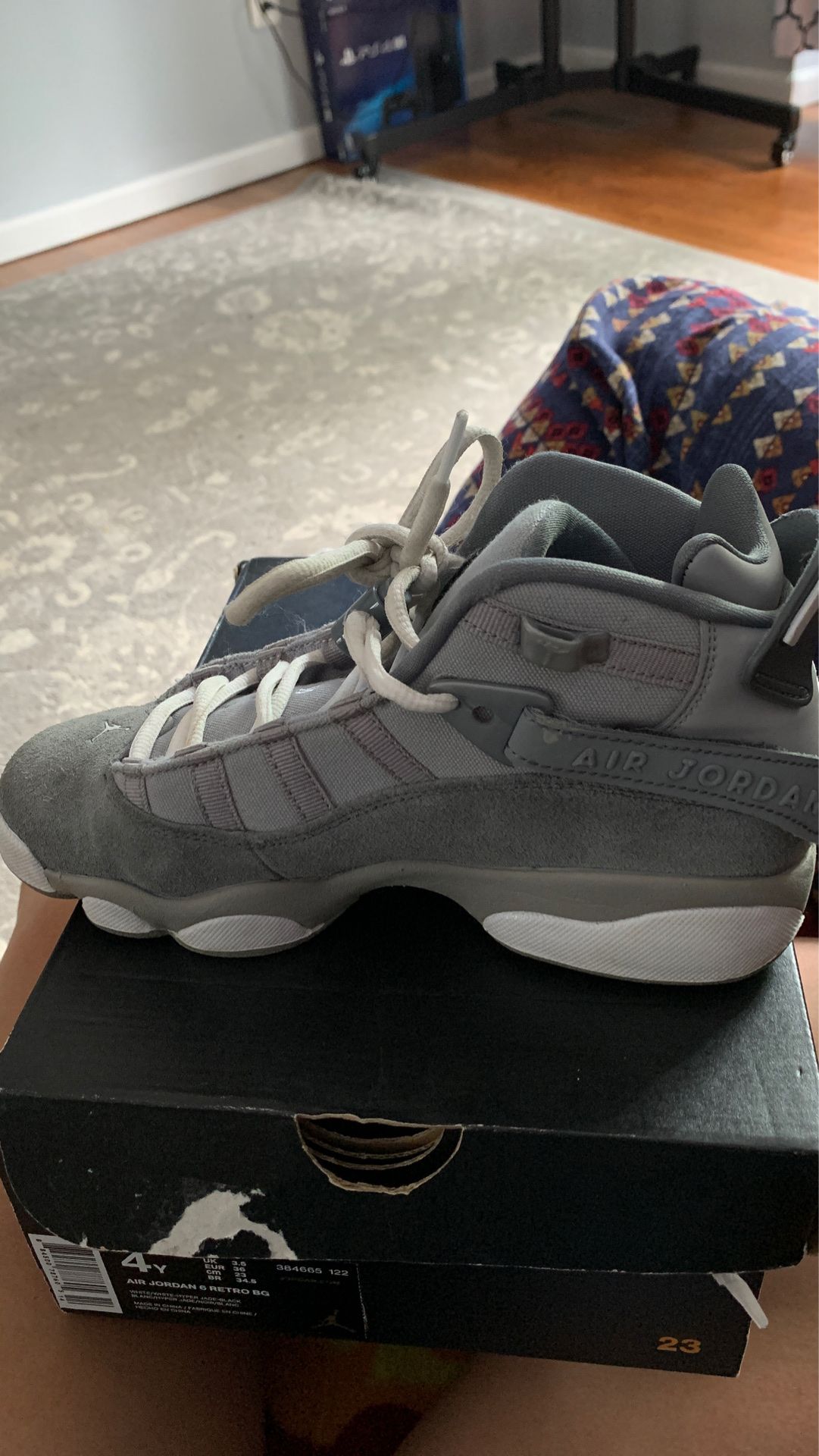 Air Jordan 6 Retro BG Size 4