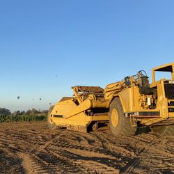CAT 623 Scraper
