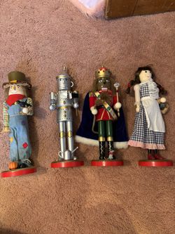 Set Of 4 Wizard Of Oz Nutcrackers 