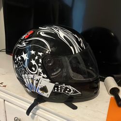 Motorcycle helmet