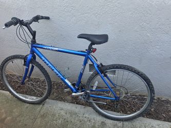 Trek 800 vintage mountain bike - in working condition ready to ride 19.5" frame