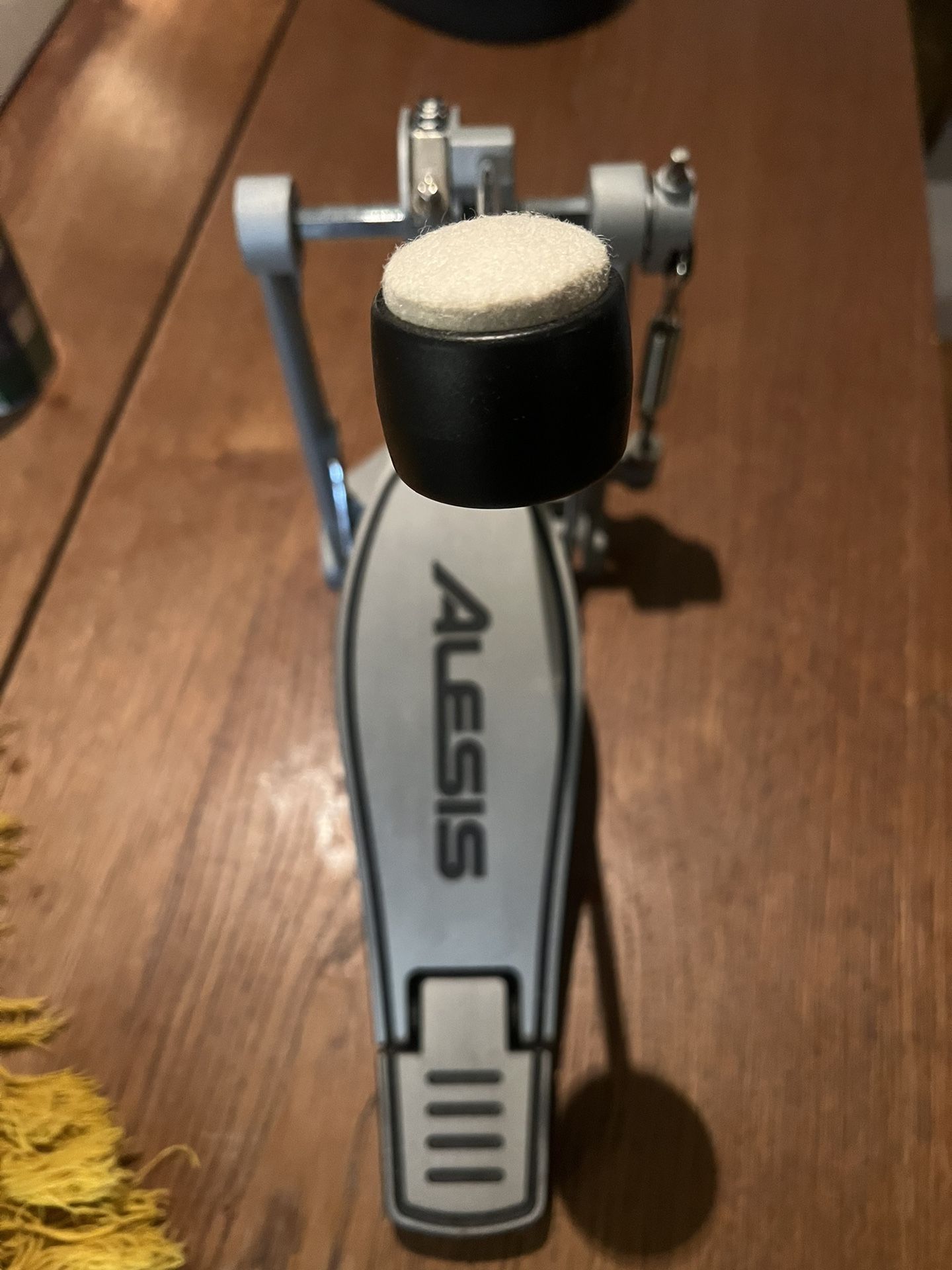Alesia Single Bass Drum Pedal