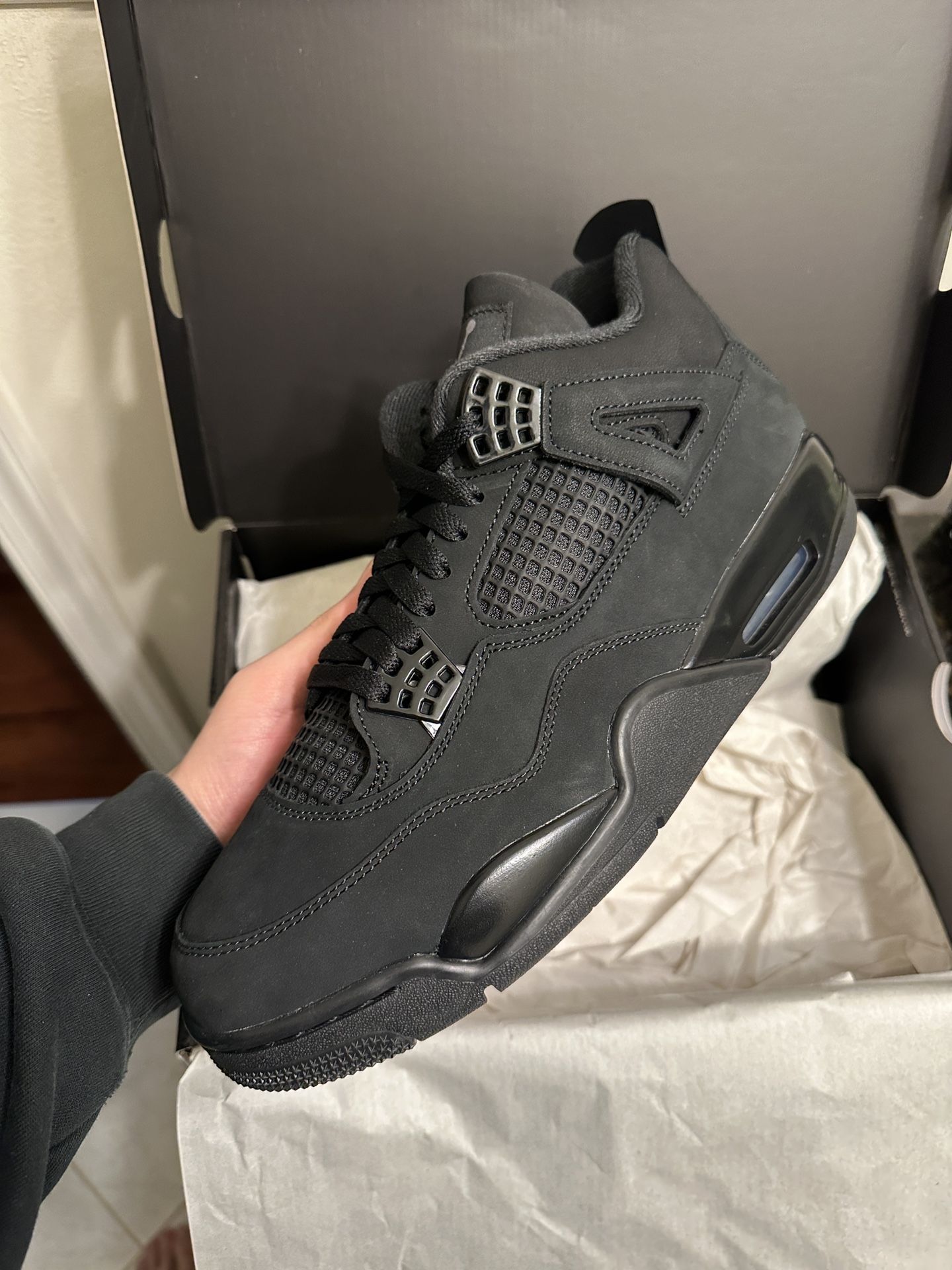 Jordan Retro 4 “Black Cat”