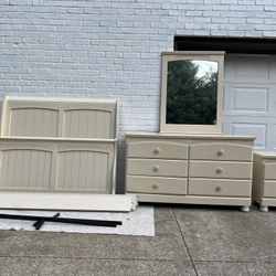 Full Size Bed+dresser+nighstand+FREE Mirror $299 CAN DELIVER!