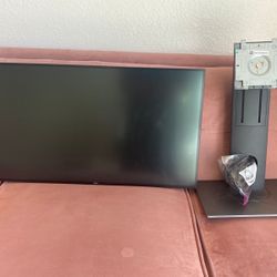 Dell Monitor 27" 4k UHD