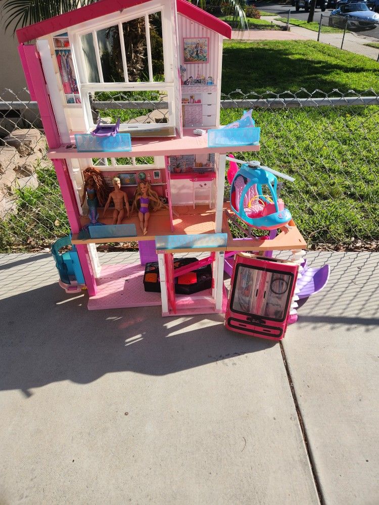 Dream Barbies House $30