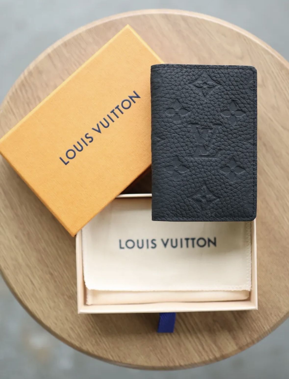 Louis vuitton pocket organizer Black Leather ref.935336 - Joli Closet