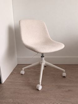 White Boucle Swivel Desk Chair