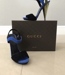 Gucci sandals size 38 brand new!!
