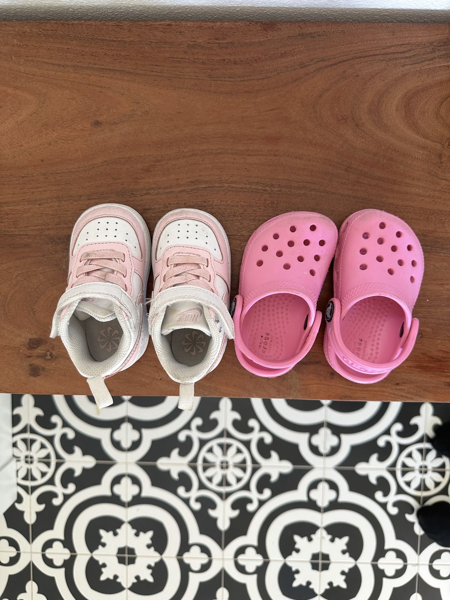 Bundle Nike Crocs
