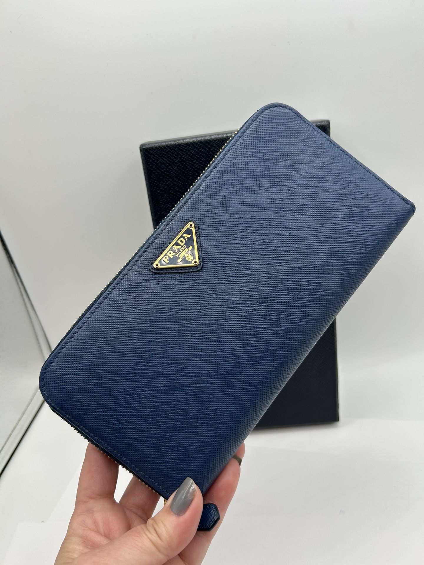 Authentic Prada Saffiano Zippy Wallet