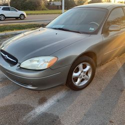 2001 Ford Taurus