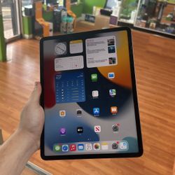 iPad Pro 12.9 5th Generation Wifi &  Cellular 128gb Used 