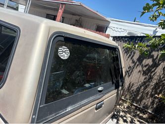 Camper shell