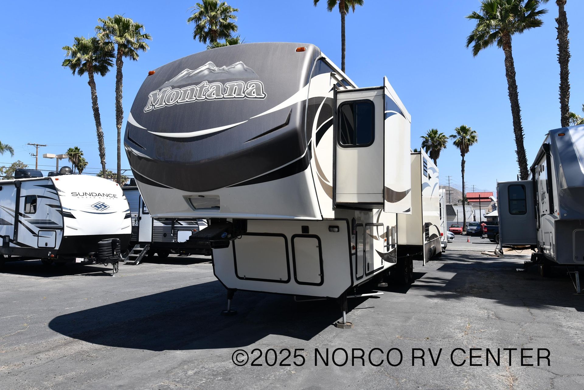 2015 Keystone Montana 3610RL