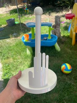 Paper towel holder