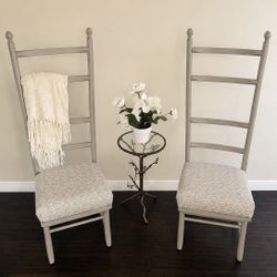 One-of-kind Vintage 1960’s Italian high-back Ladder-back Chair Set