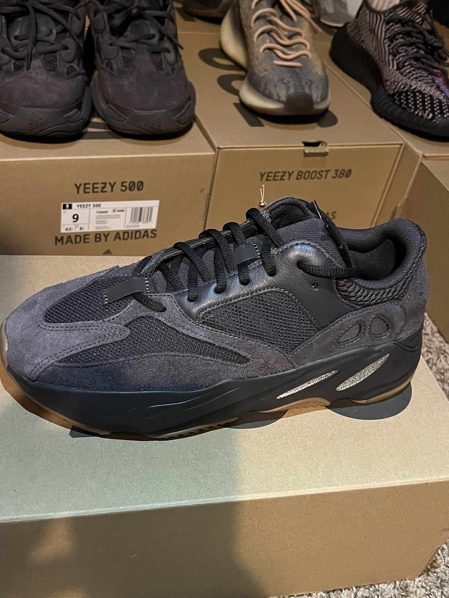 Kanye West's Yeezy Supply Jobs Adidas YEEZY Slide Slippers Mens US Size  Cream Kanye West