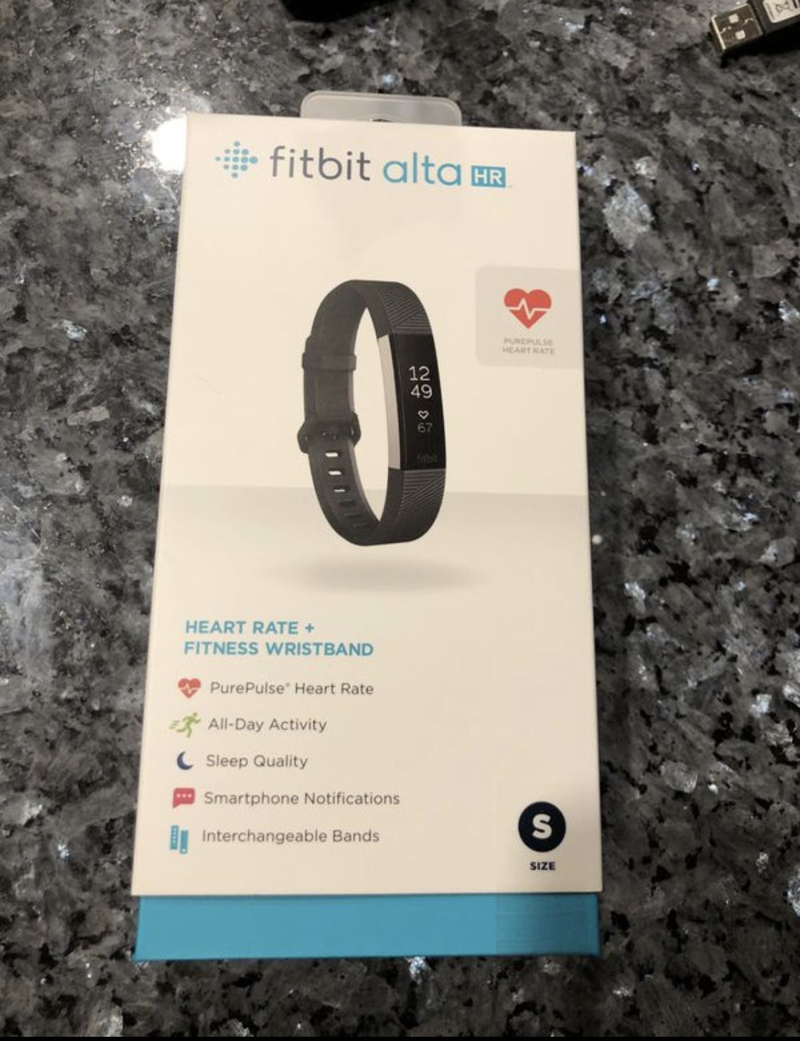 Fitbit Alta HR - size small with extra band
