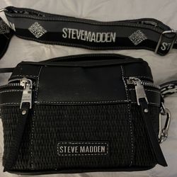 Steve Madden Adjustable Straps Bucket Bag Purse 