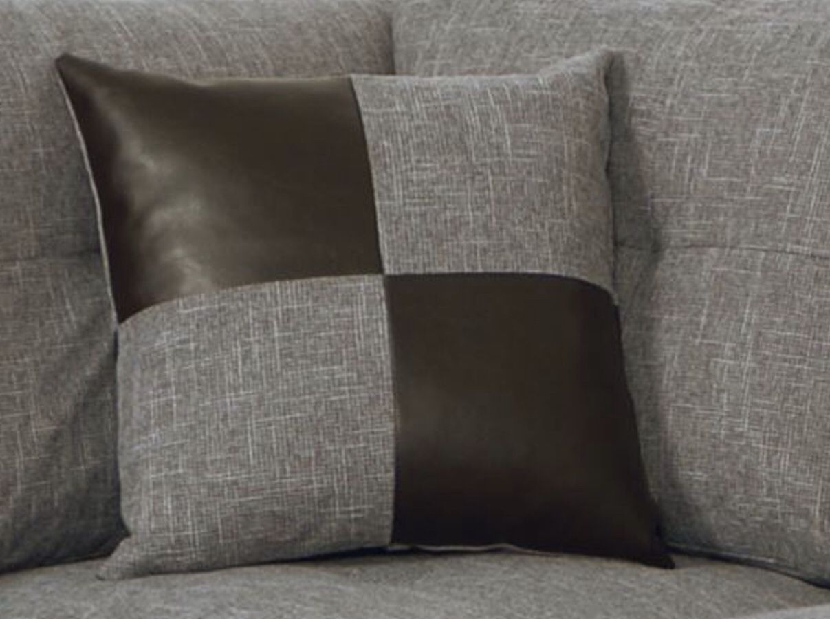 Sectional Couch with ottoman