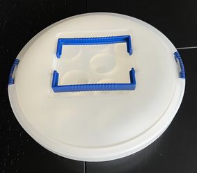 IRIS SCHWARTZ DEVILED EGG CUPCAKES CARRIER