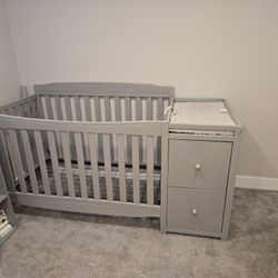 Baby Crib Gray Color 