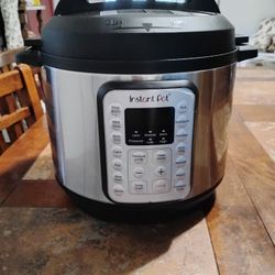Instant Pot Brand New, No Box