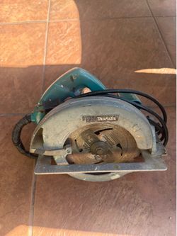 Makita 5007NB circular saw