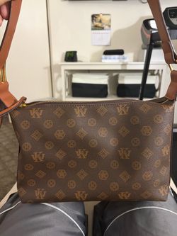 Cross body purse
