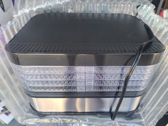 Dehydrator