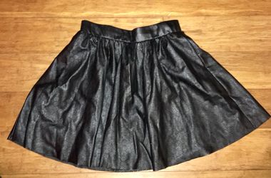 Black pleather skirt size medium