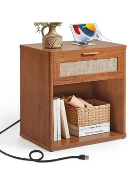 Leyaoyao Rattan Nightstand With Charging Station