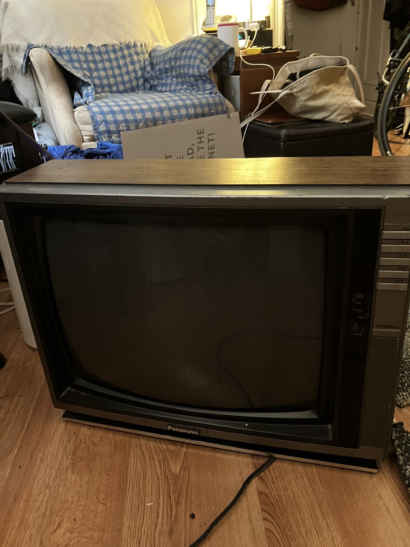 Panasonic Tv 1988 Model 19” $120 OBO