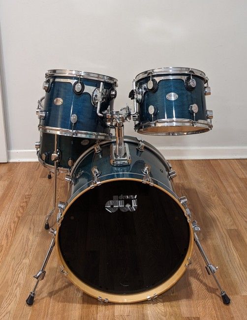 USA made DW Drum Workshop series drum set Keller Maple 20" bass