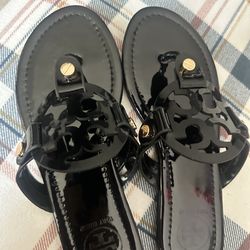 Shiny black Tory Burch sandals (36)