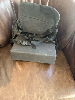Baby booster seat