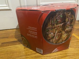 Instant Pot Electric Dutch Oven 5 In 1 for Sale in Brooklyn, NY