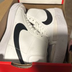 Nike blazer mid ‘77 