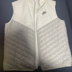 Nike Vest Men 30$