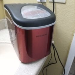 Ice Maker Machine