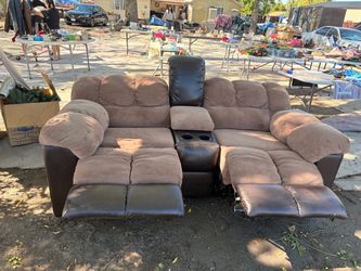 Double Recliner Loveseat with Center Console